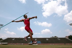 KAIYUN SPORTS官网-詹姆斯绝杀惊艳全场，巴塞罗那青春风暴未来可期